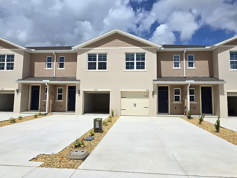 2324 Penguin Blvd — Photo 1