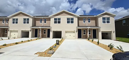 2324 Penguin Blvd Photo 1