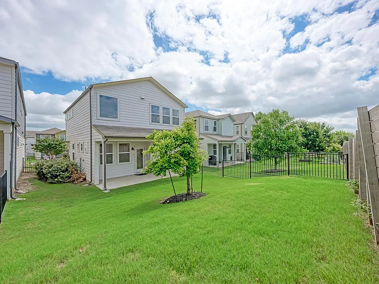 7203 Travertine Spring Dr — Photo 37