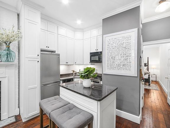 3rd image of 348 E 78th St APT 2F