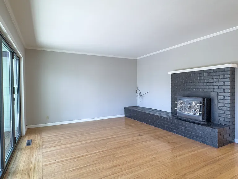319 De Chene Ave — Photo 5
