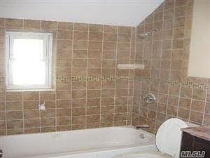 4th image of 45 Putnam Ave