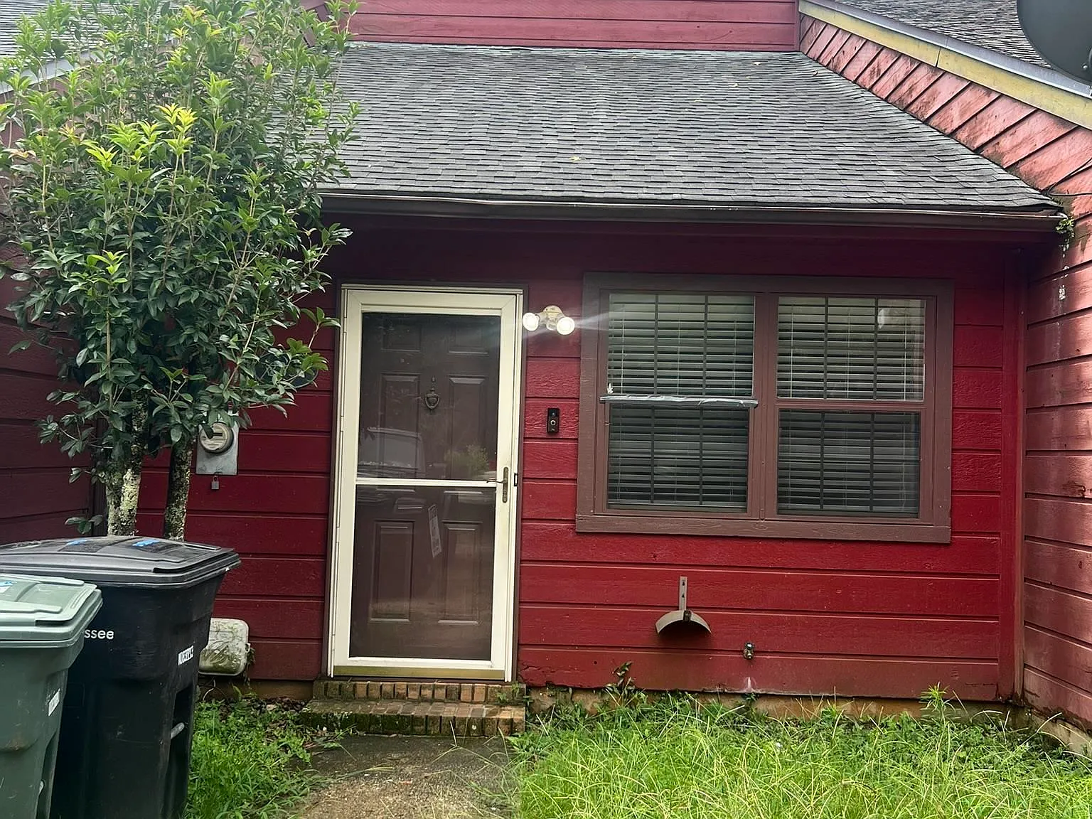 2 bed, 976 sqft, $1,200 — Photo 1