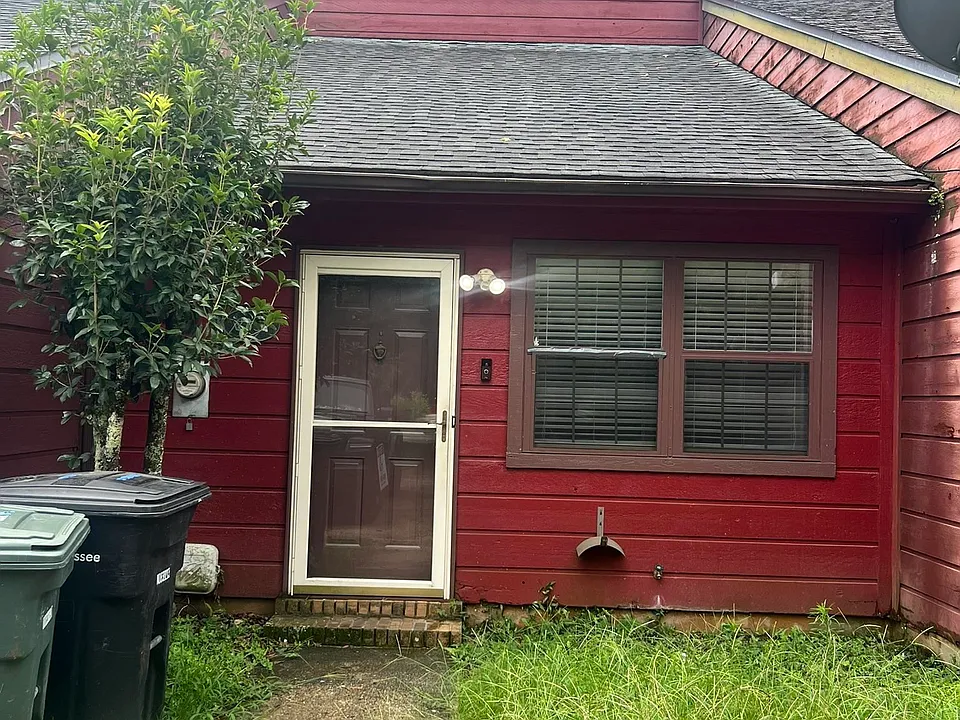 2331 Tina Dr