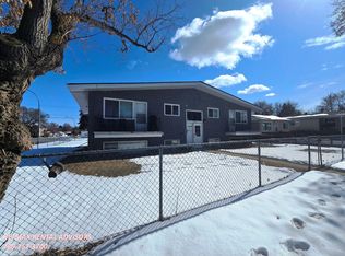 11839 45th St NW #2, Edmonton, AB T5W 2T3