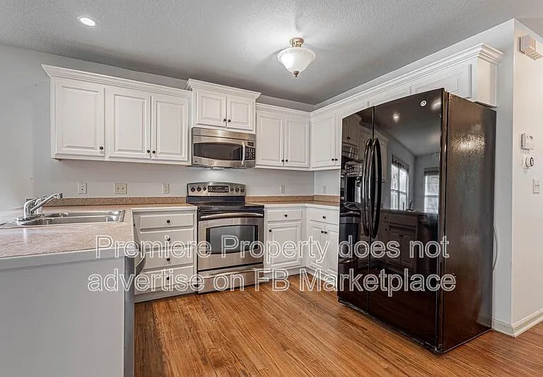 9652 McGee St — Photo 4