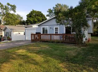 209 E Lake Shore Dr, Round Lake Park, IL