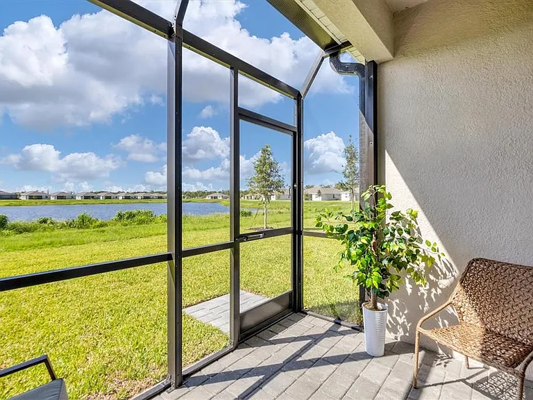 8757 Saint Kitts Cir — Photo 25