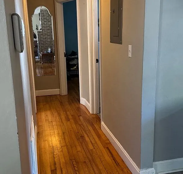 2831 21st St NE — Photo 4