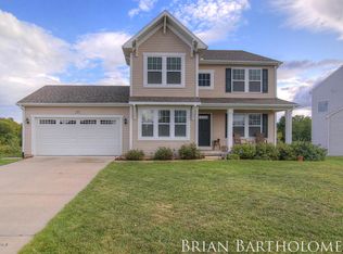 3328 Southbury Dr SE, Kentwood, MI 49512