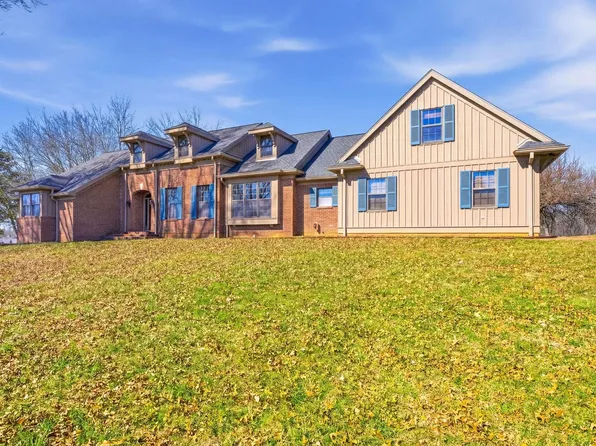 8928 McCutchan Pl, Evansville, IN 47725