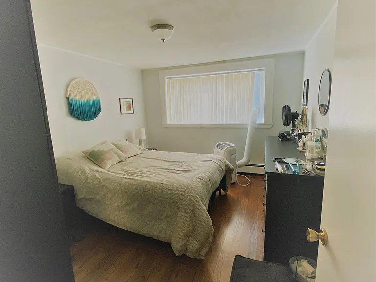 381 Sumner St #1 — Photo 6