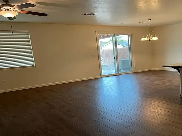 2468 Bay Hill Ave — Photo 10