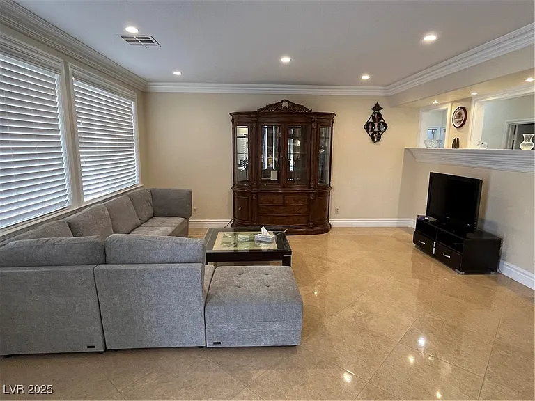 2937 Copper Beach Ct — Photo 3