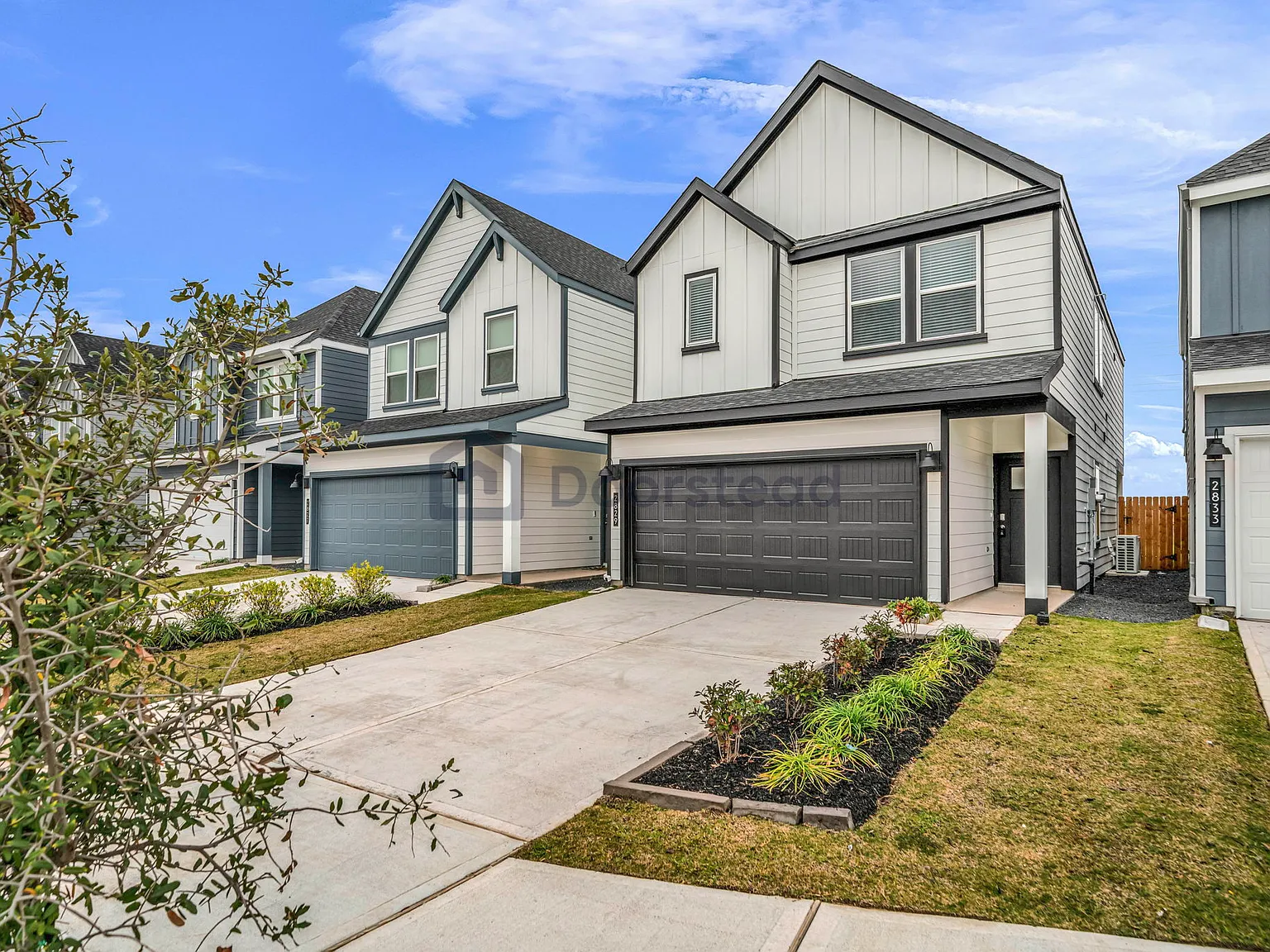 3 bed, 2.5 bath, 1586 sqft, $2,300 — Photo 3
