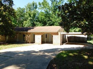 4001 Swim Club Ln, Shreveport, LA 71107