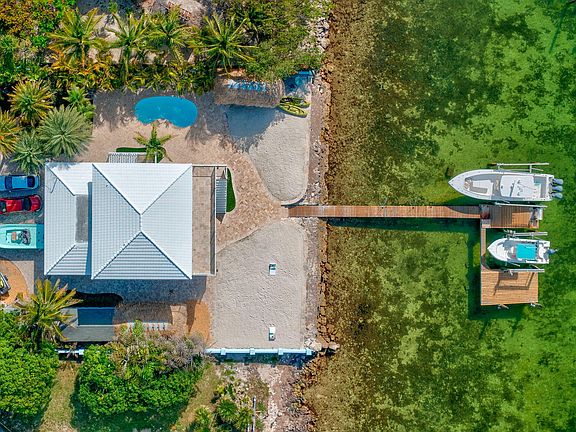 3rd image of 8070 Gulfstream Blvd