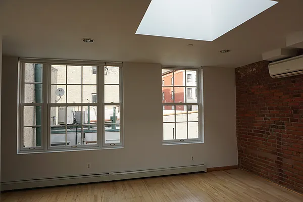 Rented by Compass | media 56