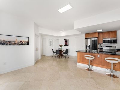 4100 Salzedo St APT 601, Coral Gables, FL, 33146