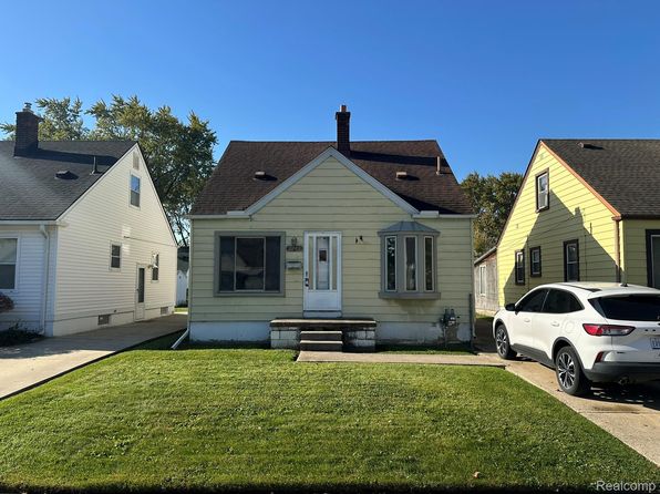 2213 Calvin Ave