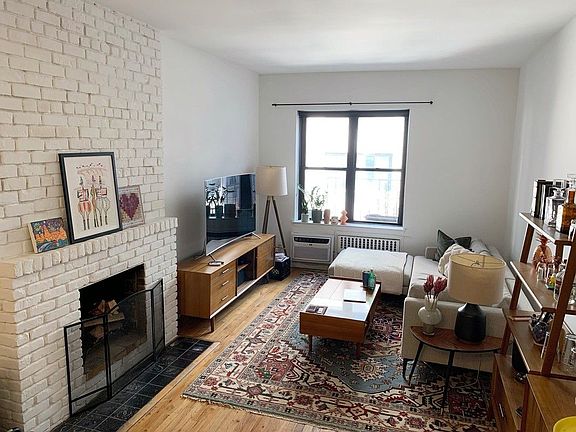 5th image of 65 E 11th St APT 5A