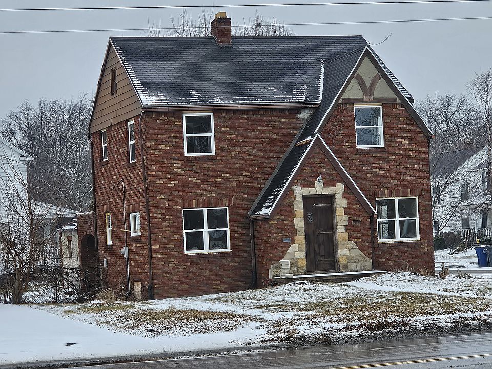 1st image of 2902 W Central Ave