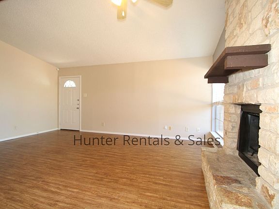 5th image of 1023 Royal Vista Dr