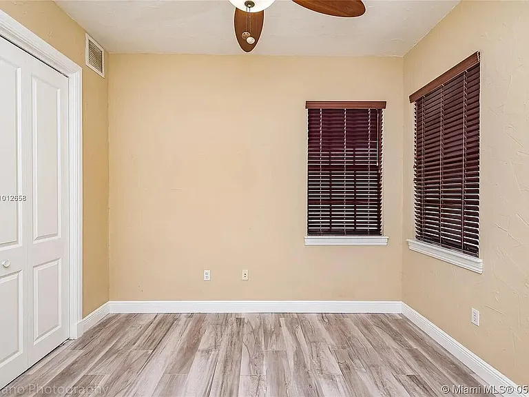 7551 Old Thyme Ct — Photo 12