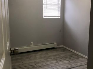 942 E 224th St #2, Bronx, NY 10466