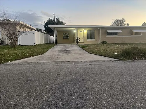 2495 Baywood Dr E Photo 1