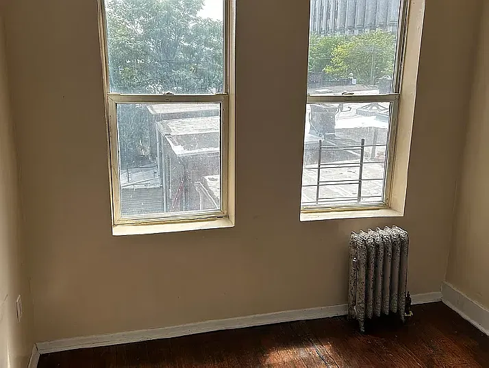 2 bed, 700 sqft, $1,800 — Photo 2