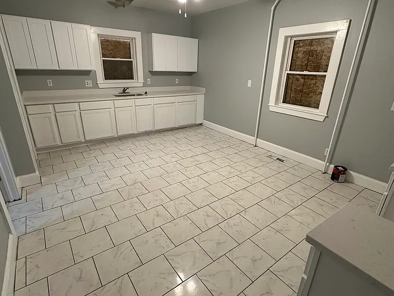 153 James St #11 — Photo 1