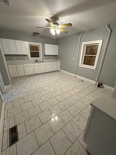 153 James St Photo 1