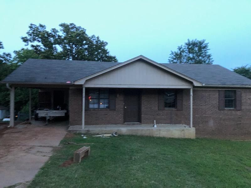 1st image of 1710 N 28th St