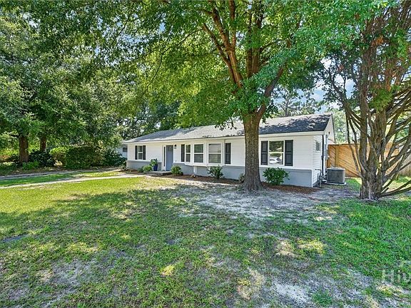 3rd image of 2223 Daffin Drive