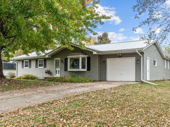 531 Sunrise Ln, Markesan, WI 53946