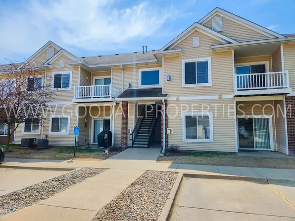 1760 SE La Grant Pkwy APT 44, Waukee, IA 50263