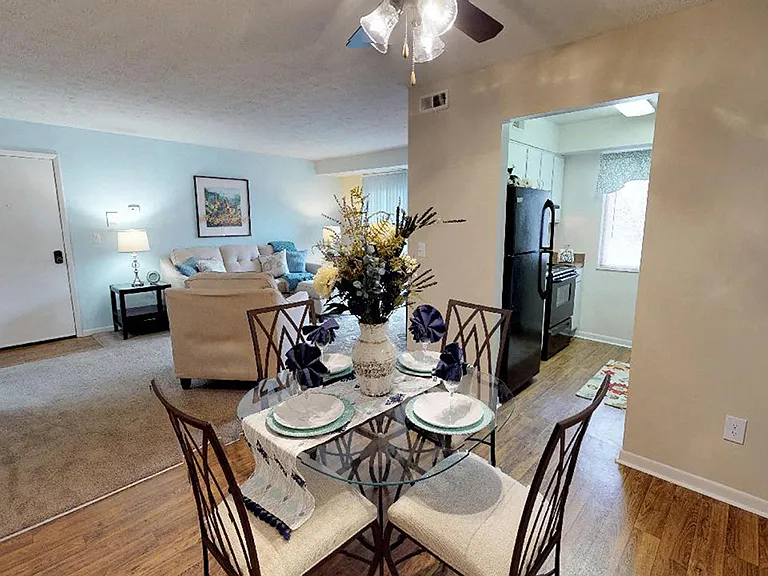 Hunter's Creek Apartments — Photo 44