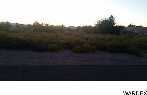 2nd image of 2023 Pawnee Dr