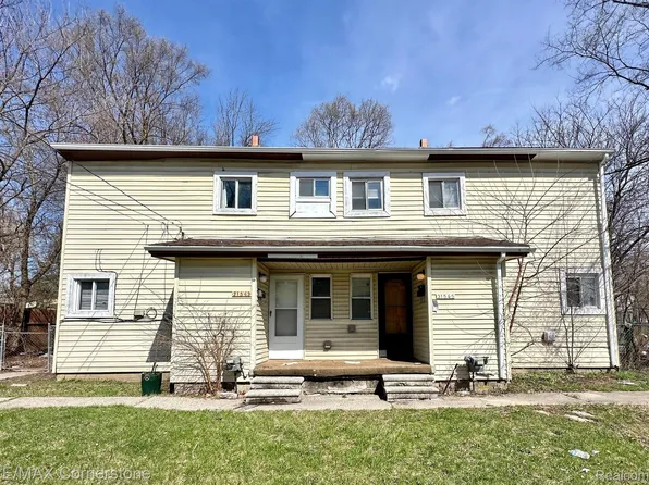 31563 Alpena Ct, Westland, MI 48186