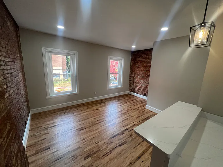 1422 N Van Buren St #2 — Photo 4