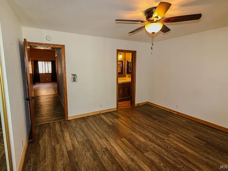 1064 Pine Ln — Photo 21