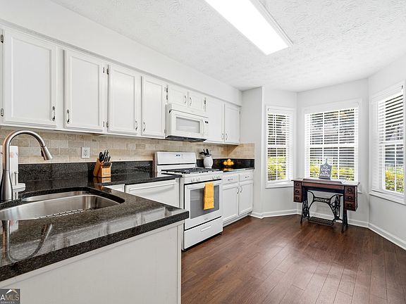4th image of 2166 N Forest Trl