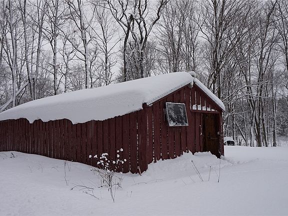 3rd image of 4392 Townline Rd