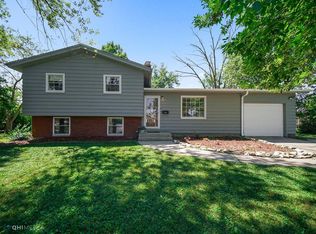 7958 Monaldi Dr, Munster, IN 46321