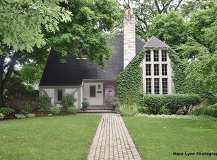 1140 S 3rd St, St Charles, IL 60174