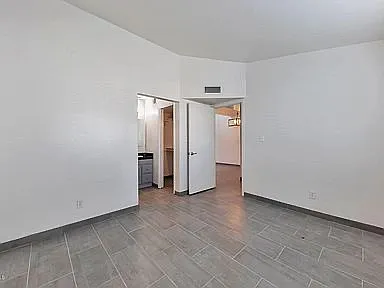 406 E Washington Ave #B — Photo 40