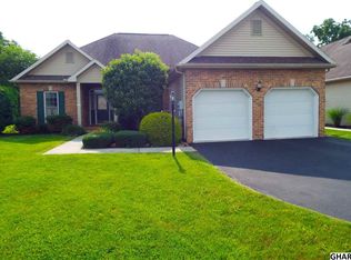 512 Waterside Cir, Lebanon, PA 17042