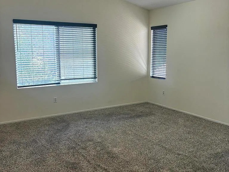 28360 Maitland Ln — Photo 10