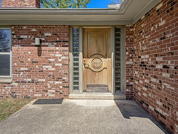3rd image of 2820 Byington Blvd